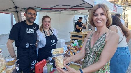 Imagen La ruta ‘Amor a primera birra’ con Alimentos de Segovia alcanza su ecuador en Rapariegos con una jornada repleta de sabor, artesanía y...