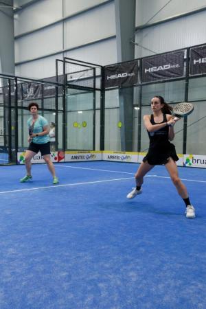 Imagen Sara Gutiérrez y Ana Belén Rodríguez se imponen en la cuarta jornada del Circuito Provincial de Pádel de la Diputación y evitan el...